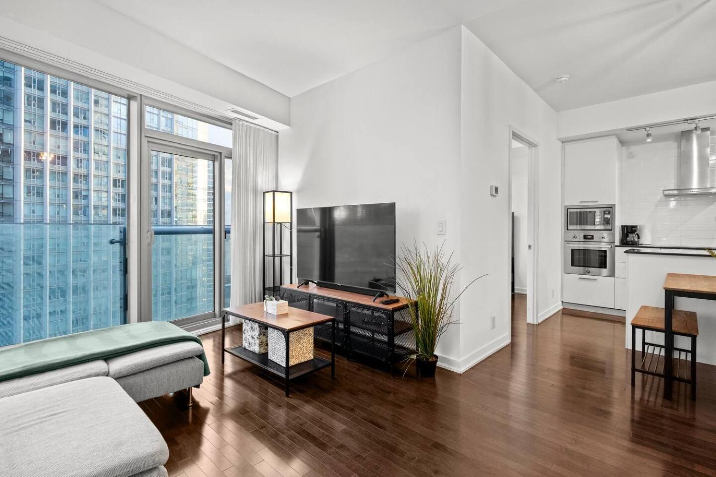 Home Away From Home Toronto Luaran gambar