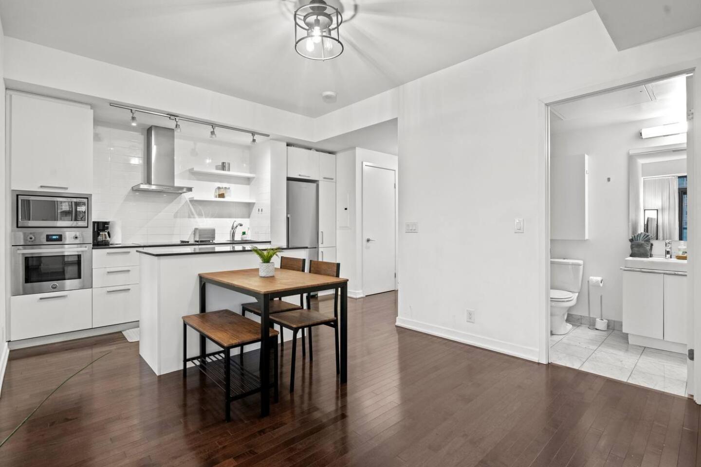 Home Away From Home Toronto Luaran gambar