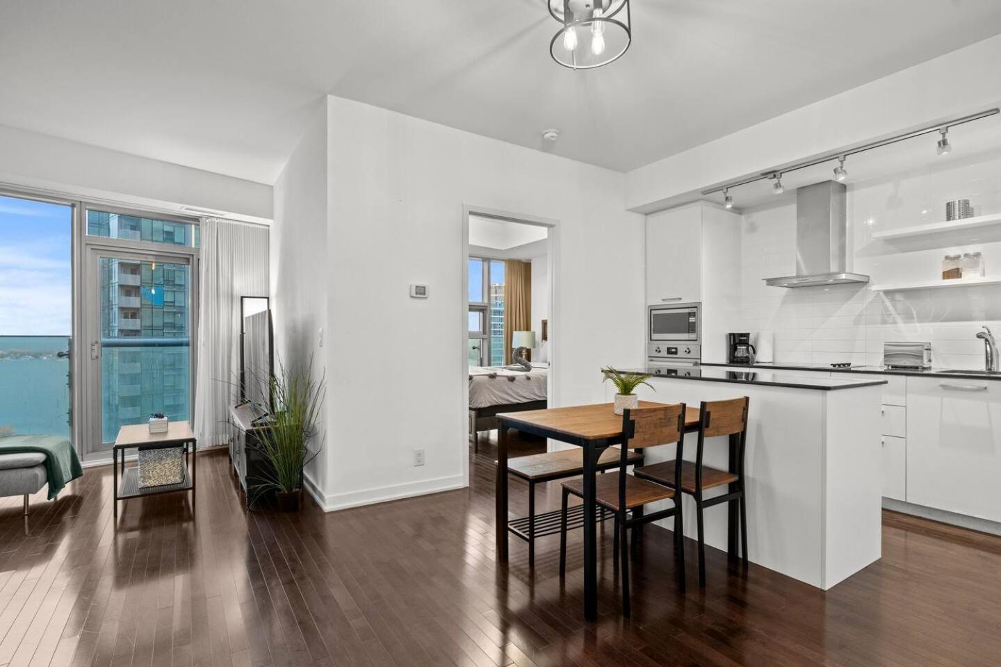 Home Away From Home Toronto Luaran gambar