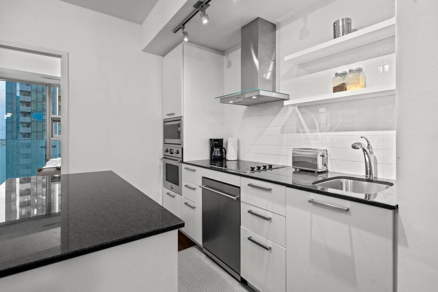 Home Away From Home Toronto Luaran gambar